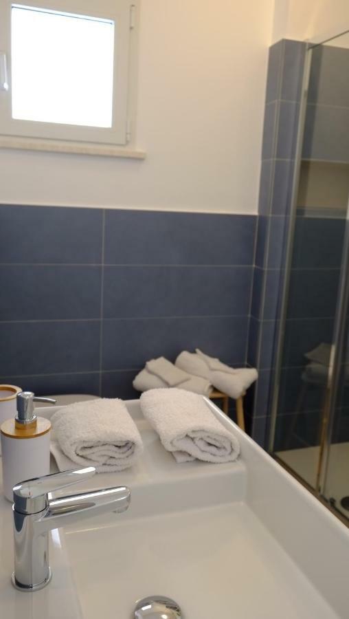 ホテル Quarantacinque Ospitalita カリアリ エクステリア 写真